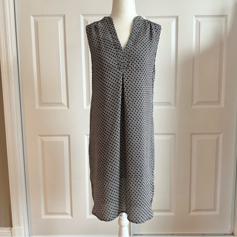 H&M Black and White Chiffon Sleeveless Sheath Dress